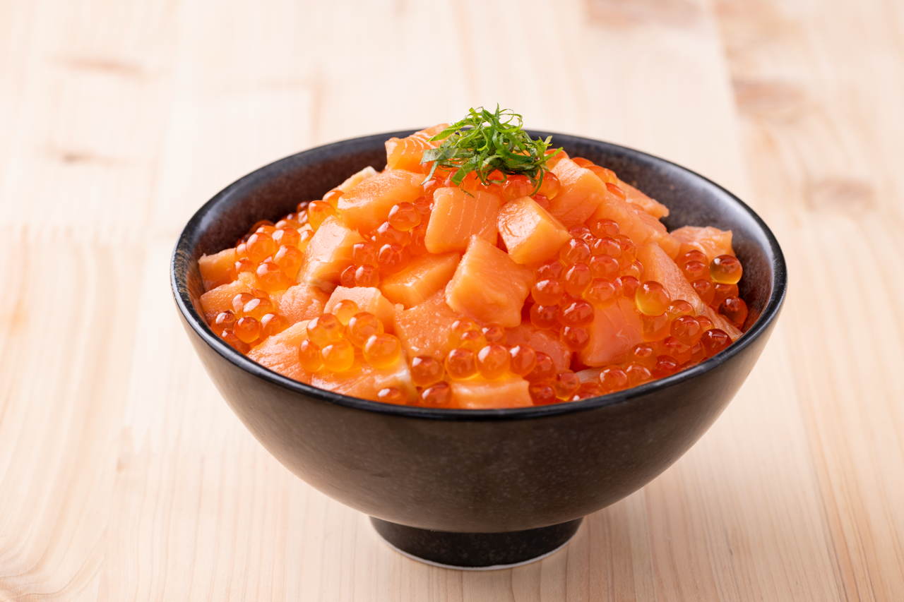 鮭児（ケイジ）天然白鮭1尾 （北海道産）